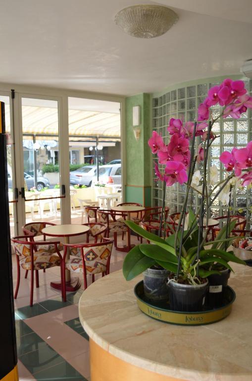 Hotel Aiglon ริมินี ภายนอก รูปภาพ