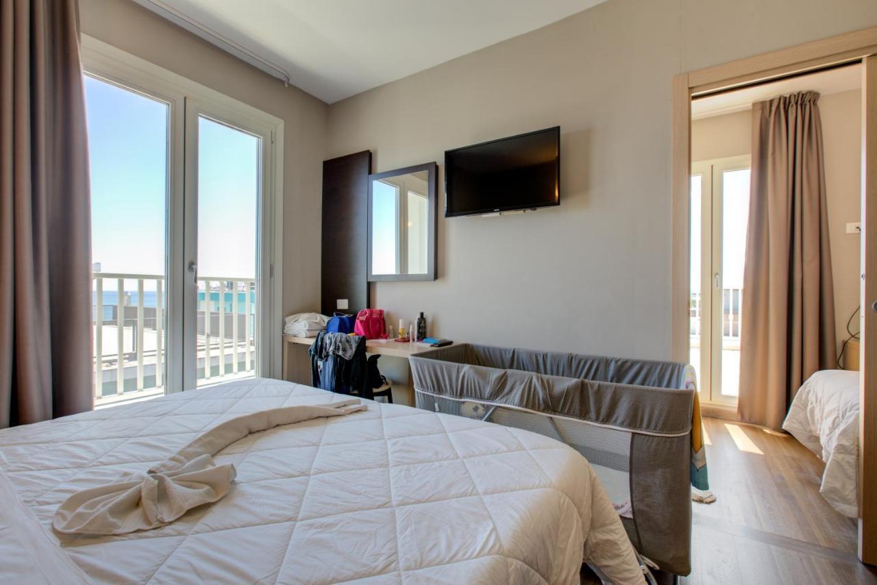 Hotel Aiglon ริมินี ภายนอก รูปภาพ